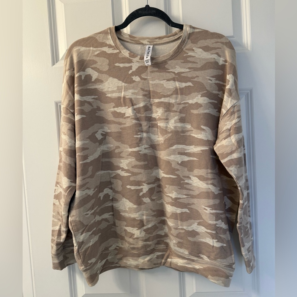 Athleta Camouflage Long Sleeve Sweatshirt